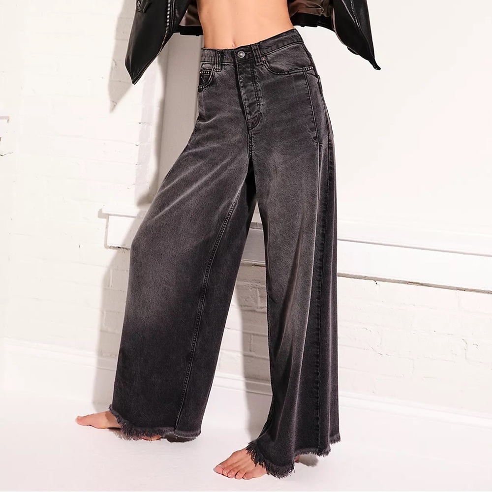 Free People baggy denim!